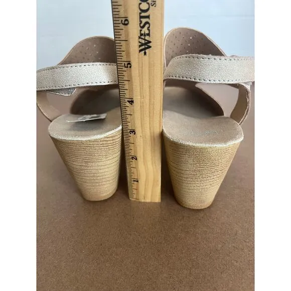 NWT Dansko Teagan Beige Leather Slingback Peep Block Heel Comfort Sandal 8.5-9