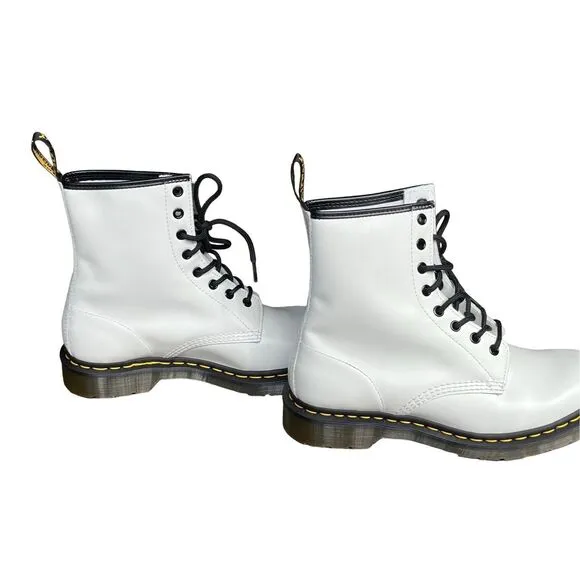 NWT Dr. Martens 1460 Smooth Leather Lace Up Boots - White - Womens sz 10