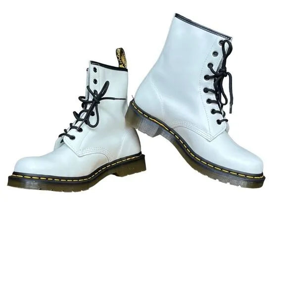 NWT Dr. Martens 1460 Smooth Leather Lace Up Boots - White - Womens sz 10