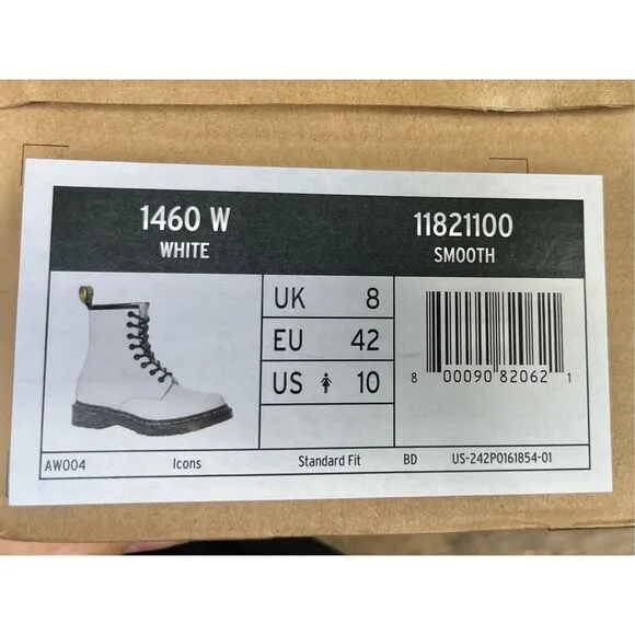 NWT Dr. Martens 1460 Smooth Leather Lace Up Boots - White - Womens sz 10