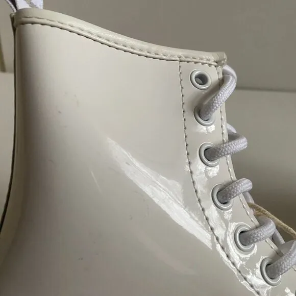 NWT Dr. Martens 1460 White Monochromatic Patent Leather Women's Boots Size 6
