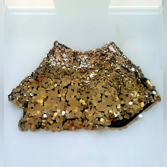 NWT! Free people Can't Get Enough Disc Sequin Mini Skirt in Gold and black