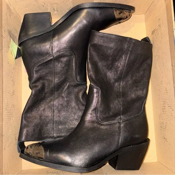 NWT Free People Faster Horses Western Leather Boots in Black