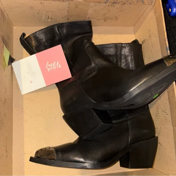 NWT Free People Faster Horses Western Leather Boots in Black