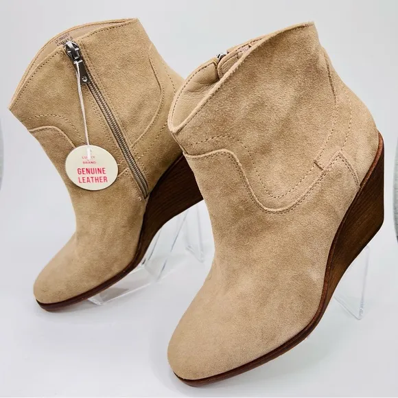 NWT Lucky Brand Waltz Tan Suede Leather Side Zip Western Wedge Ankle Boots