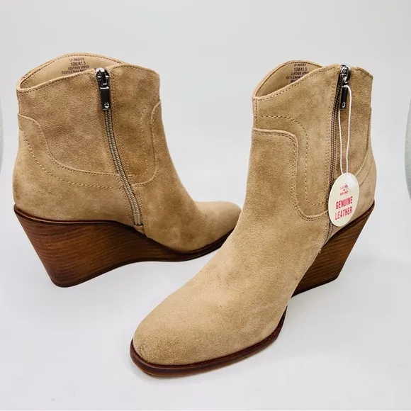 NWT Lucky Brand Waltz Tan Suede Leather Side Zip Western Wedge Ankle Boots