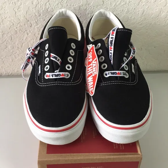 NWT Men Vans Classic I❤️ Heart Shoes size 9.5