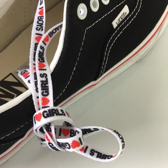NWT Men Vans Classic I❤️ Heart Shoes size 9.5