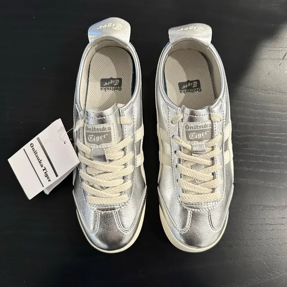 NWT Onitsuka Tiger Mexico 66 Silver Off White Sneakers Size 6