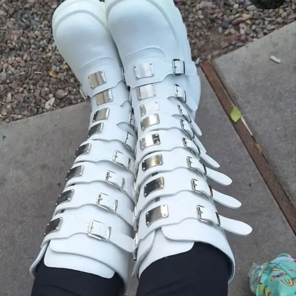 NWT-Rad Cool White Huge Platform Boots Size 39