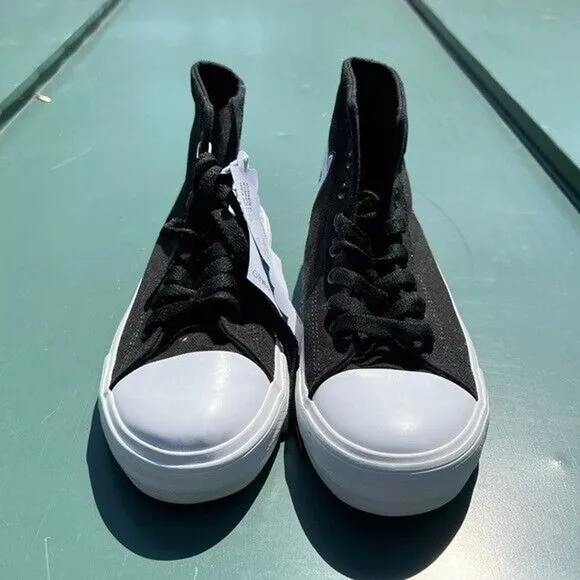 NWT Ripndip black and white lace up ankle high shoes w/ cat flipping off detail