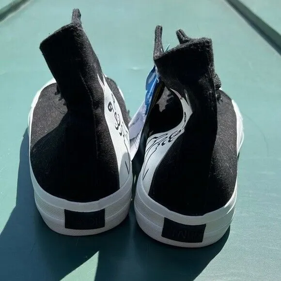 NWT Ripndip black and white lace up ankle high shoes w/ cat flipping off detail