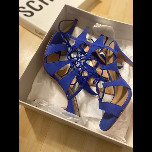 NWT schutz vintage  lace up shoes