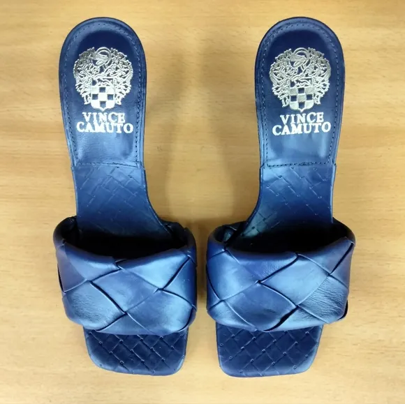 NWT Vince Camuto Brelanie Woven Genuine Leather Heeled Sandals in Navy
