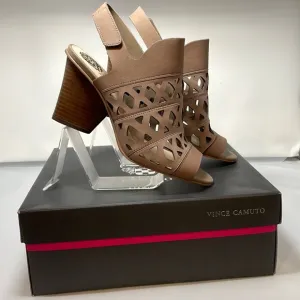 NWT Vince Camuto Cutout Nubuck Sandals- Deverly