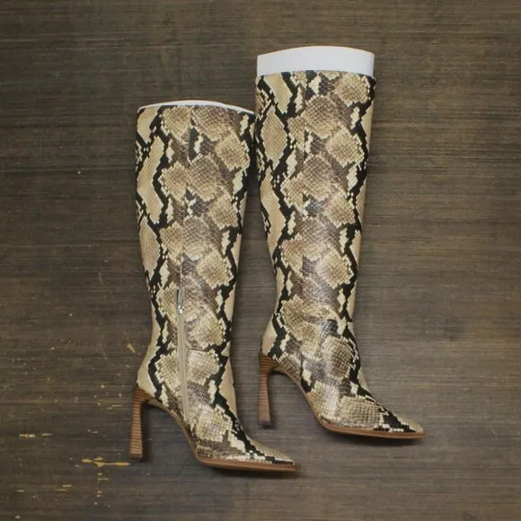 NWT Vince Camuto Snakeskin PESLNA Stiletto Fashion Boot Desert Python Brown 6.5M
