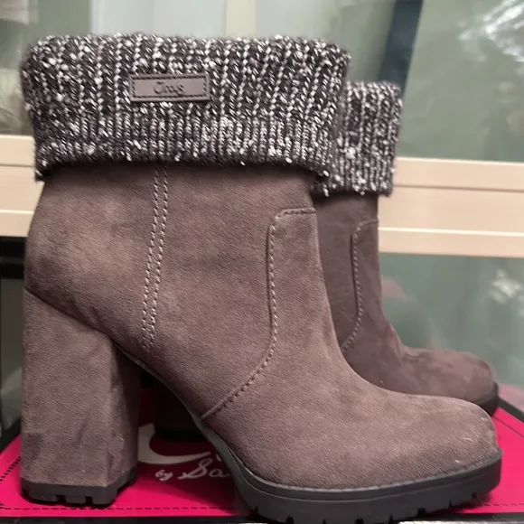 NWT Womens Circus Sam Edelman Carter Heeled Fashion Boots, Steel Grey size 6.5