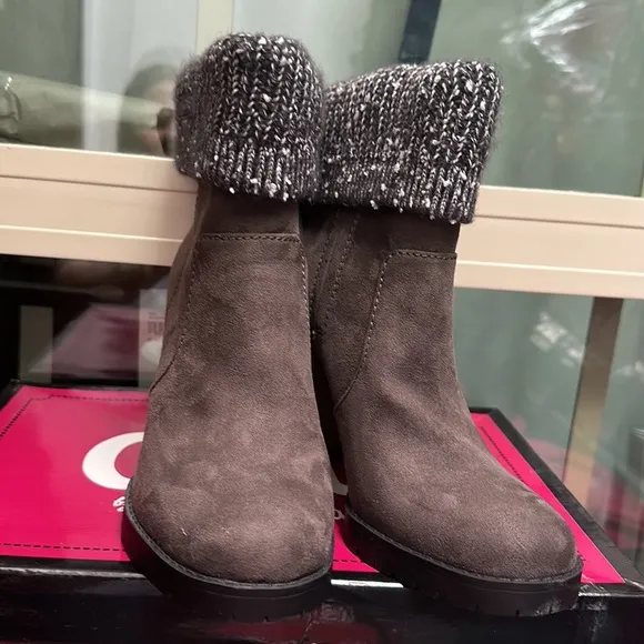 NWT Womens Circus Sam Edelman Carter Heeled Fashion Boots, Steel Grey size 6.5