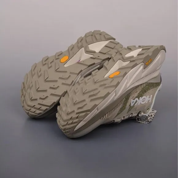 Oka One One Skyline Float Shock Absorbing Low Top Running Shoes