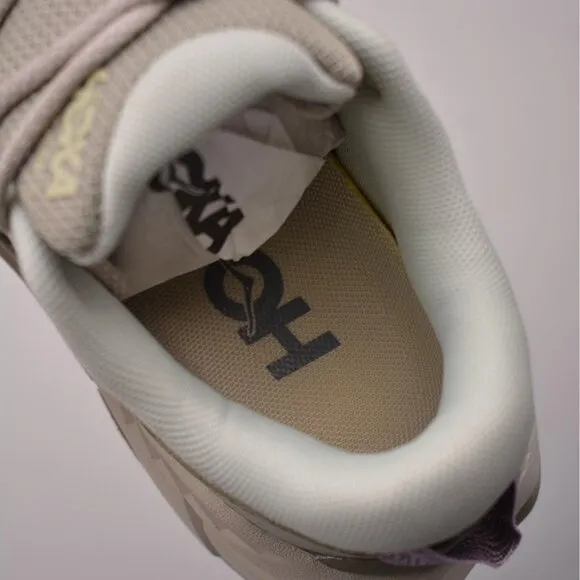Oka One One Skyline Float Shock Absorbing Low Top Running Shoes