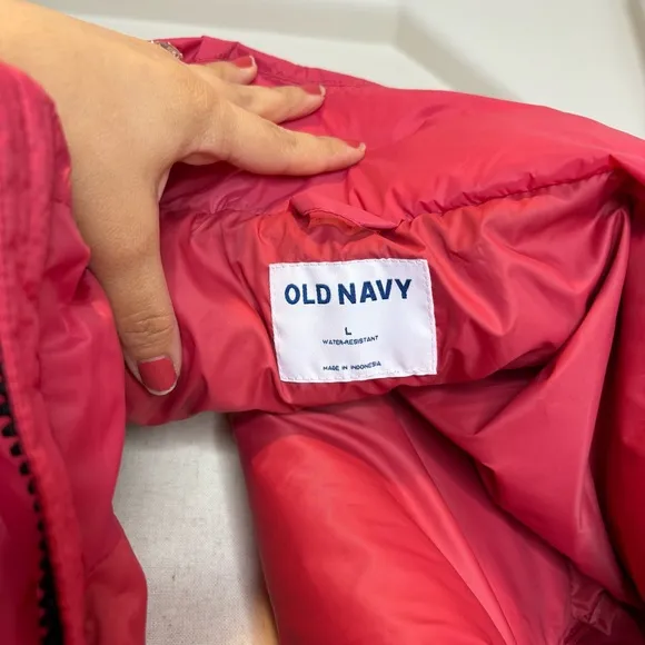 OLD NAVY Water-Resistant Frost Free Short Puffer Jacket in Cactus Flower