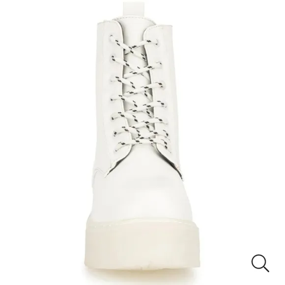 Olivia Miller white platform combat boots Gina 9 cy
