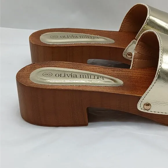 Olivia Miller Womens Sandals Shoes Size 8 Gold Faux Leather Slip On Mules Slides