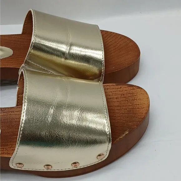 Olivia Miller Womens Sandals Shoes Size 8 Gold Faux Leather Slip On Mules Slides