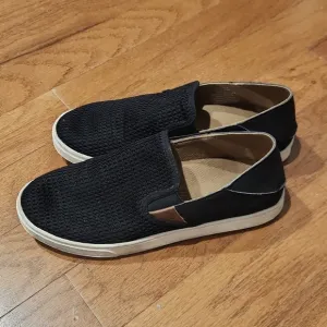 OluKai black slip on shoes