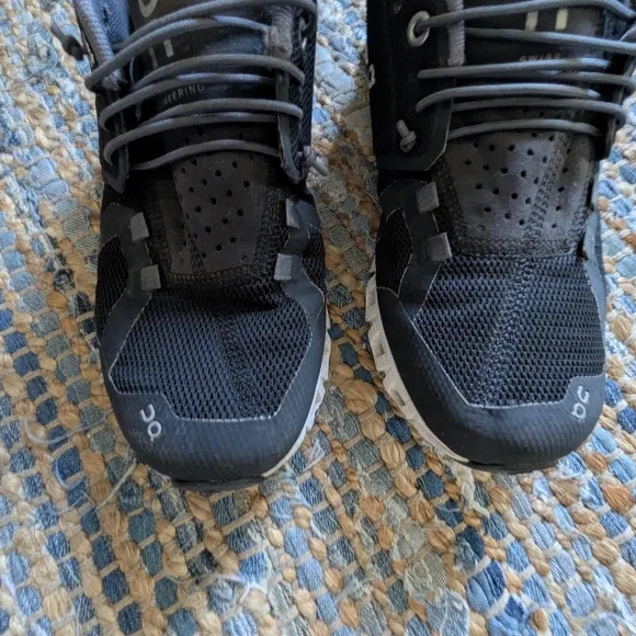 On Cloud V2 Black Silver 6.5 Running Shoes Swiss Engineering Sneakers Athletic S