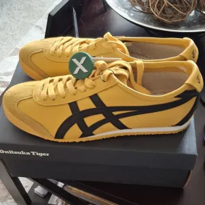 Onitsuka Tiger Mexico 66 by Asics Yellow &amp; Black Sneakers Classic Low-Top Design