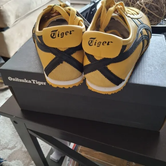 Onitsuka Tiger Mexico 66 by Asics Yellow &amp; Black Sneakers Classic Low-Top Design