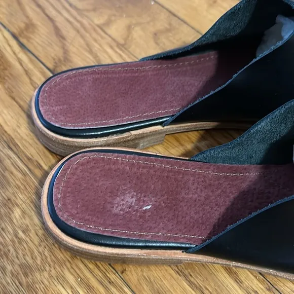 Osborn Design mule flat black leather shoes made in Guatemala rare loafer
