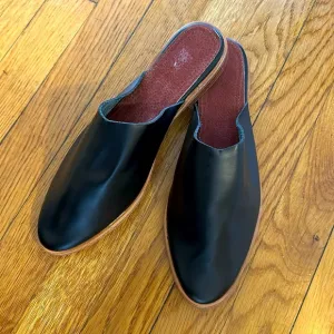 Osborn Design mule flat black leather shoes made in Guatemala rare loafer