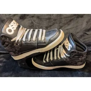 Osiris vintage skater shoes. In good condition. Size 10