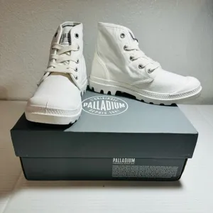 Palladium Boot Pampa Hi Women’s  Size 6 Original Urban White Indie Medium New