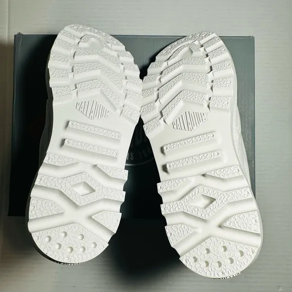 Palladium Boot Pampa Hi Women’s  Size 6 Original Urban White Indie Medium New