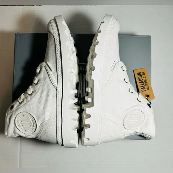Palladium Boot Pampa Hi Women’s  Size 6 Original Urban White Indie Medium New