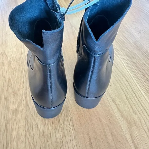 Paul Green Black Leather Ankle Boots Zip Closure Size US 7 New