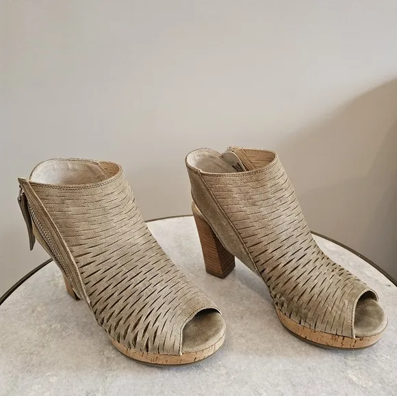 Paul Green Costa Peep Toe Bootie Size 3.5 (6) Natural Nude