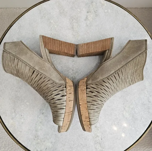 Paul Green Costa Peep Toe Bootie Size 3.5 (6) Natural Nude