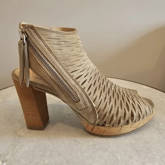 Paul Green Costa Peep Toe Bootie Size 3.5 (6) Natural Nude