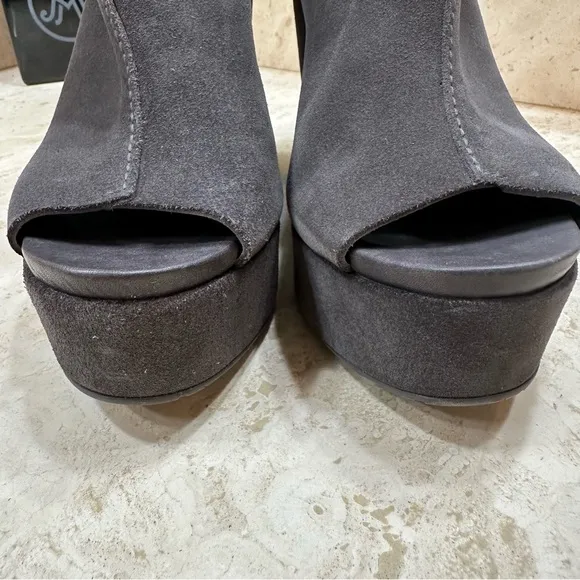 PEDRO GARCIA Gray Suede Platform Wedge Peep-Toe Ankle Boots🌸