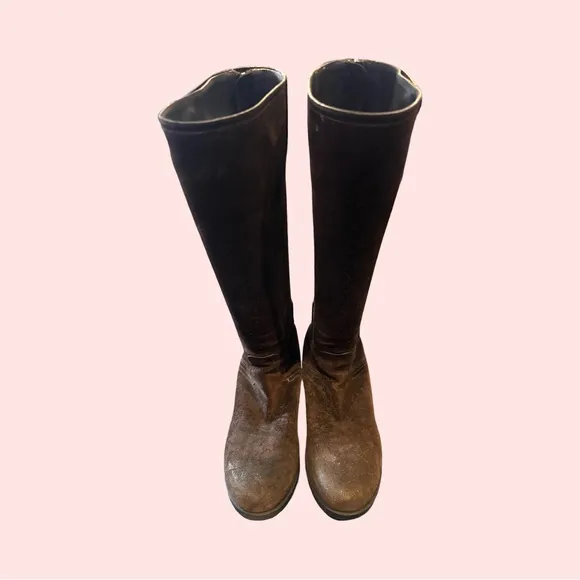 Prada Brown Heeled Boots with Elegant Design