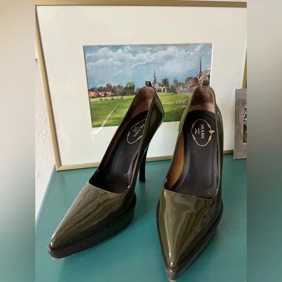 PRADA dark Olive green stilettos - 8 True to Size