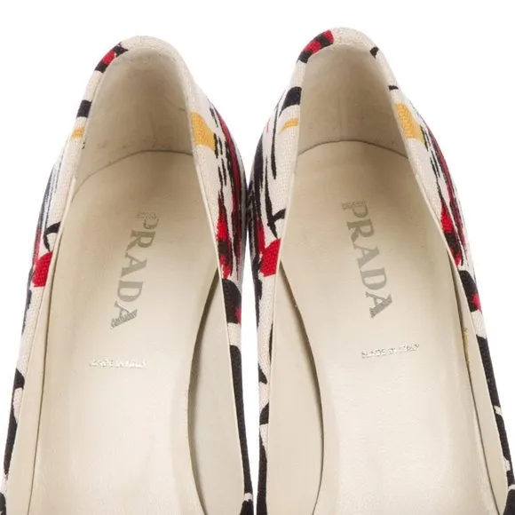 PRADA Printed artsy 3.75&quot; Pumps SZ 8.5 - LIKE NEW