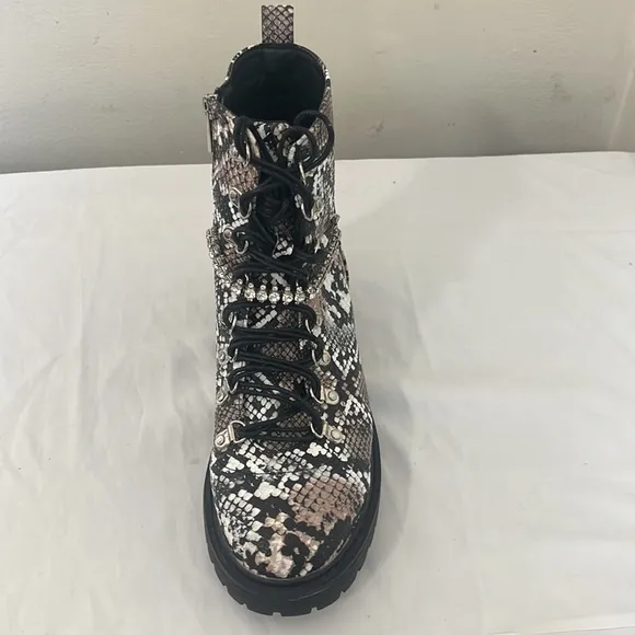 Pretty Little Thing Snake Diamante Detail Combat Ankle Boots Sz 9