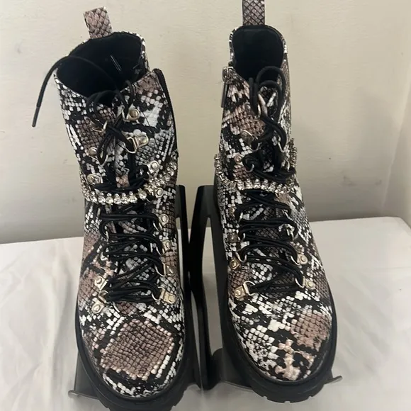 Pretty Little Thing Snake Diamante Detail Combat Ankle Boots Sz 9