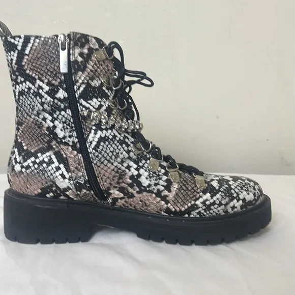 Pretty Little Thing Snake Diamante Detail Combat Ankle Boots Sz 9