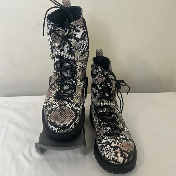 Pretty Little Thing Snake Diamante Detail Combat Ankle Boots Sz 9